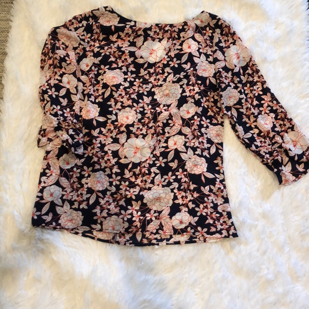 NWT Banana Factory Lightweights Floral Blouse